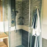 ゲストハウス Casa Ekharle - 3*