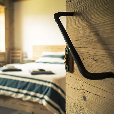 Casa Ekharle - بيت ضيافة Rotzo